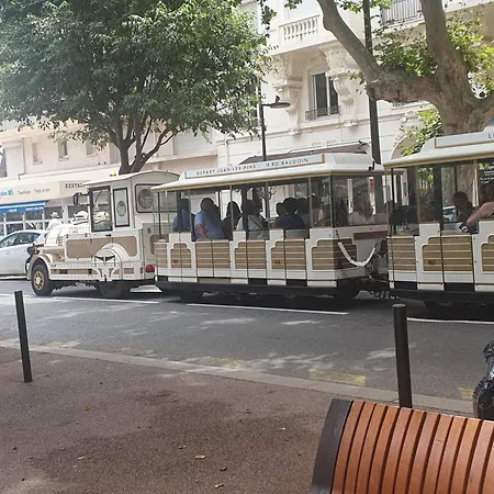 Apparemment Carre D Or דירה אנטיב